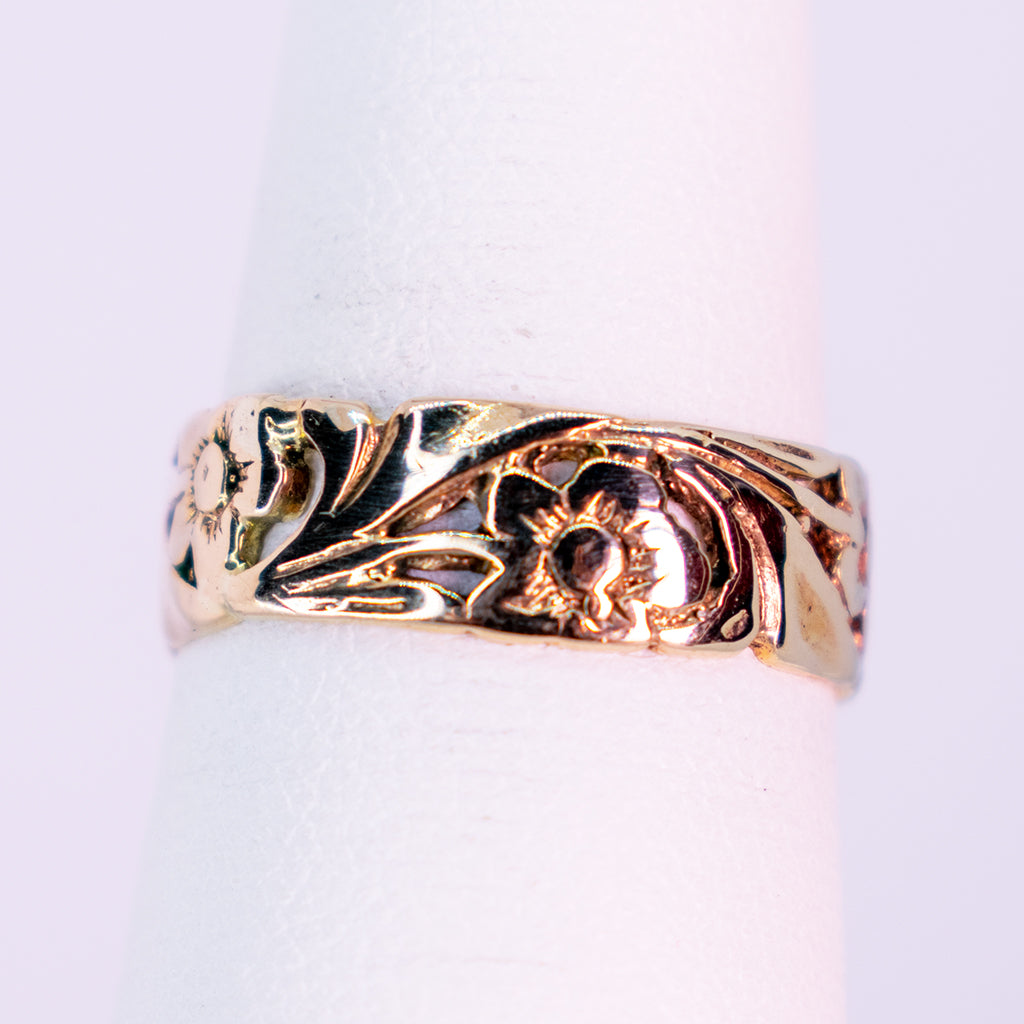 14 K Gold Ring with Floral Design