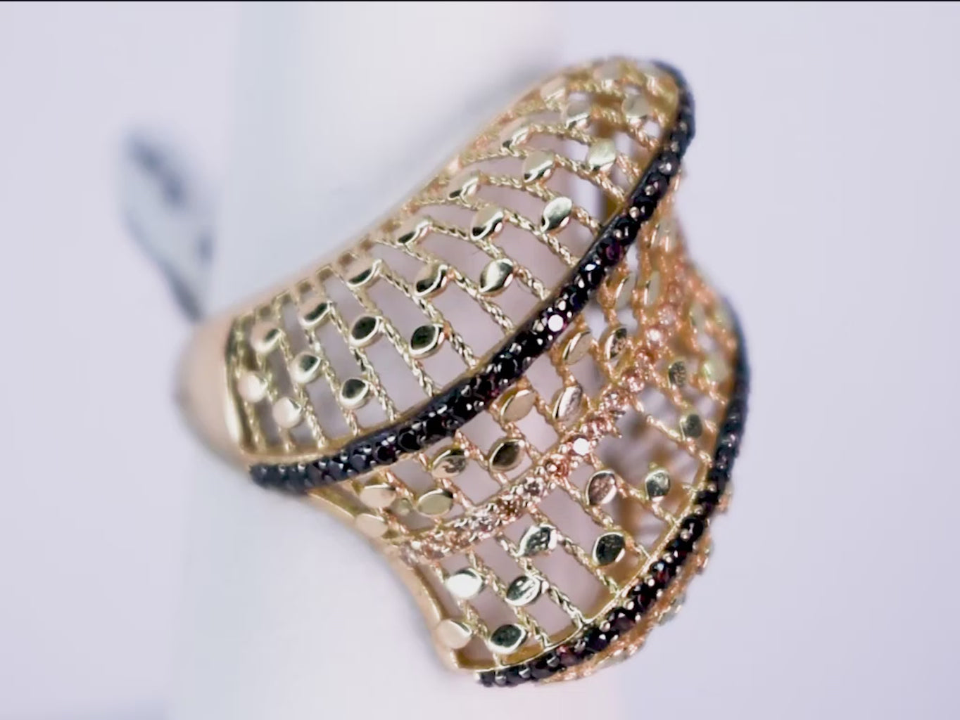 10 K Gold Ring with Black Diamonds video 360° - Mar y Sol Jewelry